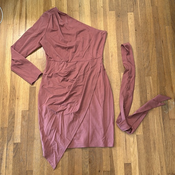 *last chance!!* Pretty Garden | Women’s one shoulder, long sleeve dress - Picture 2 of 16